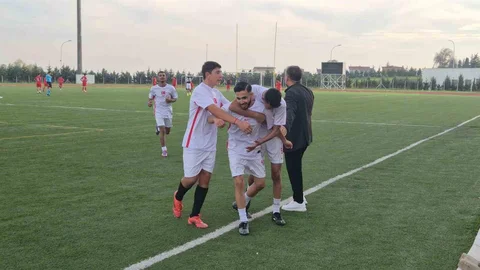 Tekirdağ'da Roman Gençler Maç Yaptı