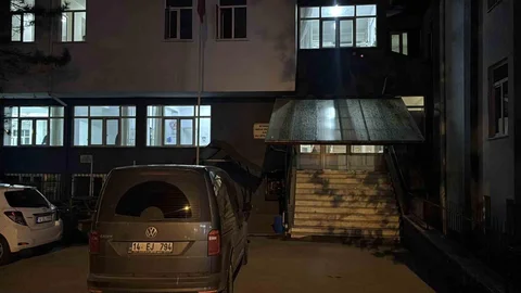 Bolu'da Lise Öğrencisi Bıçaklandı