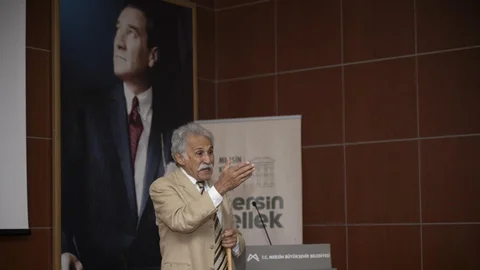 Hocaların Hocası Fahri Işık’tan Mersin’de Çarpıcı Tez: Batı Uygarlığı Anadolu’dan Doğdu