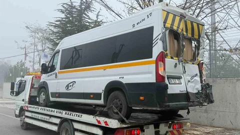 Afyonkarahisar'da Öğrenci Servisi Kazası