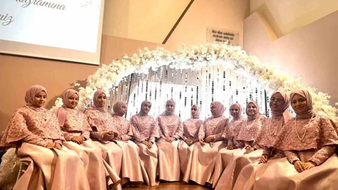 İzmir'de Genç Hafizelere İcazet Töreni