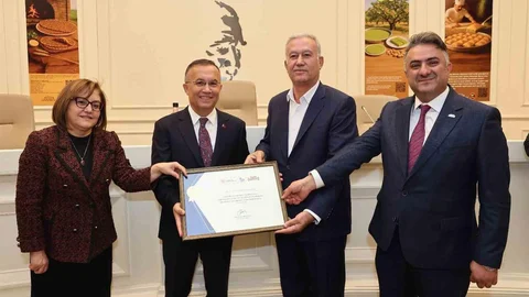 Hasan Altun'a Teşekkür Belgesi Verildi