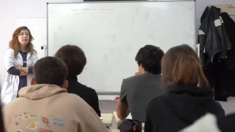 Antakya’da gençlik akademisi öğrencileri geleceğe hazırlıyor