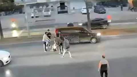 Mersin 2. Çevre Yolu'nda Kaza: Yaya Geçidinde Çarptılar, 1 Kişi Yaralı!