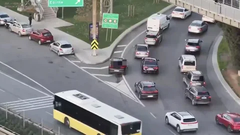 Beykoz’da "kaynak manevrası" pahalıya patladı: 32 sürücüye 69 bin lira ceza kesildi