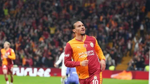 Leroy Sane Galatasaray'da 5. Golünü Attı