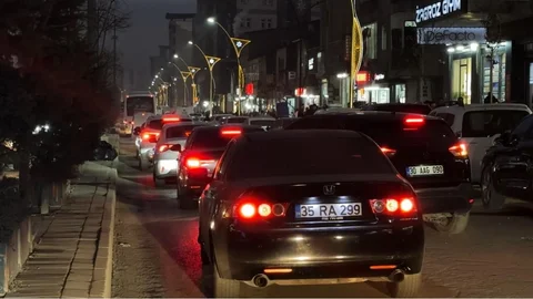 Yüksekova’da Trafik Sorunu Artıyor