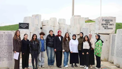 Yalova'da Gençlerden Anlamlı Etkinlik