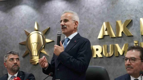 Ulaştırma Bakanı Erzurum'a Özel Mesajlar Verdi