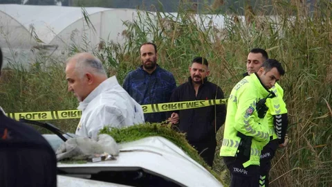 Antalya'da Dereye Düşen Otomobil Kazası