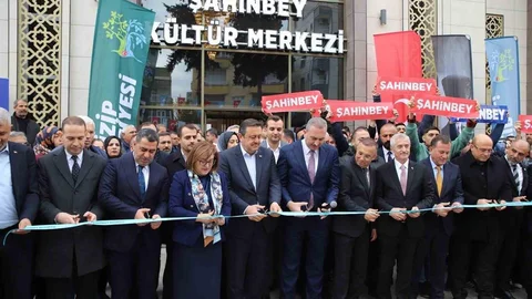 Nizip'te Kültür Merkezi Açıldı