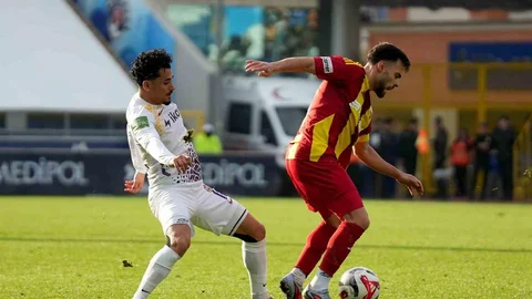 Eyüpspor-Kayserispor Maçında İlk Yarı Golsüz Geçti