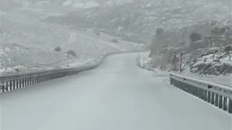 Denizli Yüksek Kesimlerinde Kar Yağışı Başladı