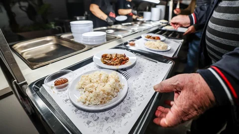 Mezitli Kent Lokantası 2025’te 260 Bin Kişiyi Ağırladı: 4 Çeşit Yemek Sadece 80 TL!