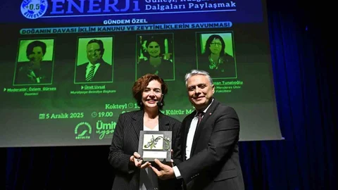 Antalya'da İklim Kanunu Üzerine Konuşma