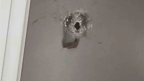 Esenyurt’ta alkollü maganda paniği: Evin camına kurşun isabet etti