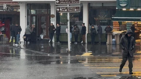 Diyarbakır'da Aniden Yağmur Yağdı