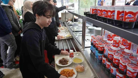 Bilecik'te Şehit Anısına Yemek Dağıtımı