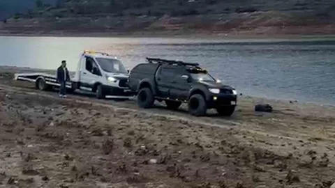 Bolu'da Çamura Saplanan Araç Kurtarıldı