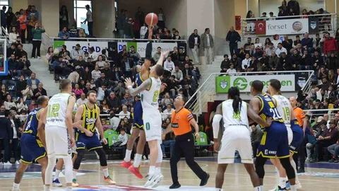 Denizli'de Fenerbahçe Beko Galip Geldi
