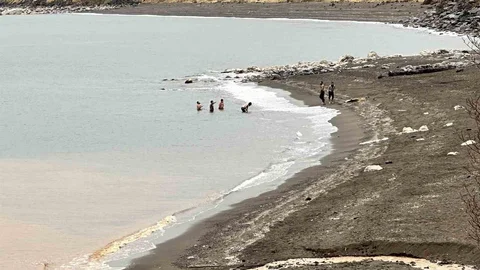 Bitlis'te Kar ve Su Keyfi Yaşanıyor