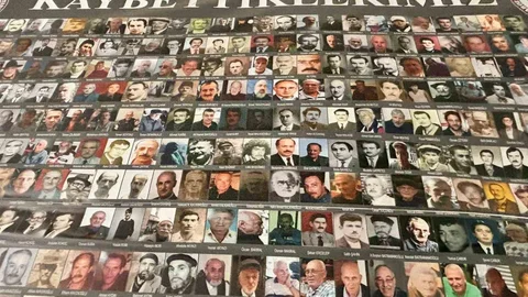 Hüzün ve hatıra yan yana