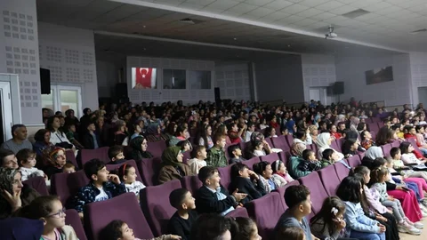 Kartepe'de Çocuk Tiyatrosu Etkinliği