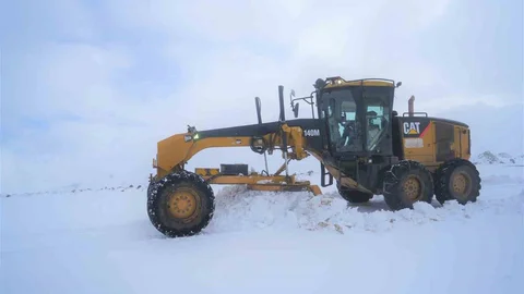 Varto'da 8 Köy Yolu Kapandı