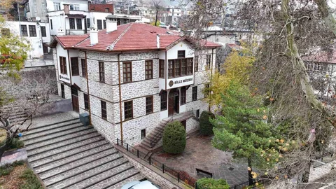 Konya'da Şeb-i Arus Yoğunluğu