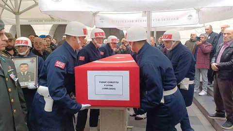 Mardin'de Trafik Kazası Sonrası Cenaze Töreni