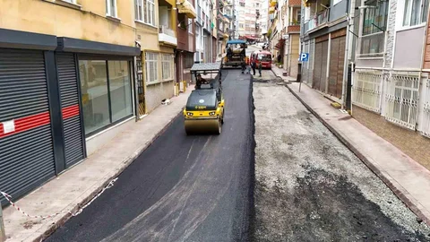 İlkadım'da Sıcak Asfalt Çalışmaları Devam Ediyor