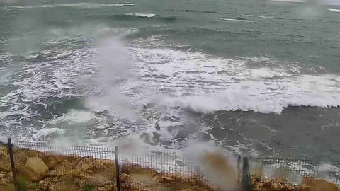 Kocaeli'de Fırtına Etkili Olmaya Devam Ediyor