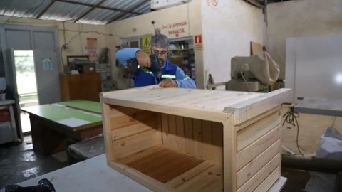 Çöp Konteynerinden Korkuluğa: Akdeniz Belediyesi Kendi Üretiyor, Kendi Tamir Ediyor