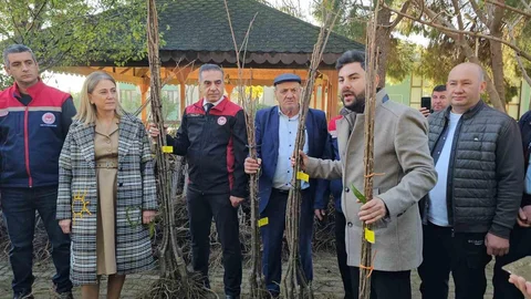 Aydın'da Kestane Fidanı Dağıtımı Yapıldı