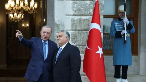 Cumhurbaşkanı Erdoğan, Orban'ı kabul etti.