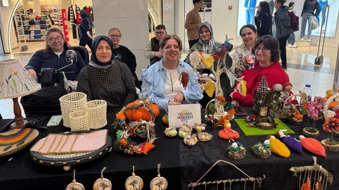 Özel Gereksinimli Bireylerin Eserleri Sergilendi