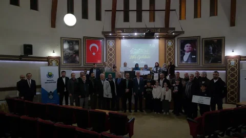 Bursa'da Aile Okulu Ödülleri Verildi
