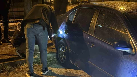Kayseri'de Otoparkta Lastik Kesme Olayı