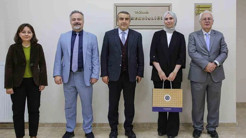 Prof. Dr. Yılmaz'a Ödül Verildi