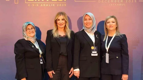 Düzce'de Kadın Zirvesi Gerçekleşti