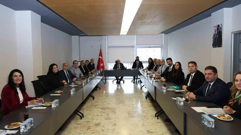 Bursa'da Sanayi Temsilcileriyle Toplantı