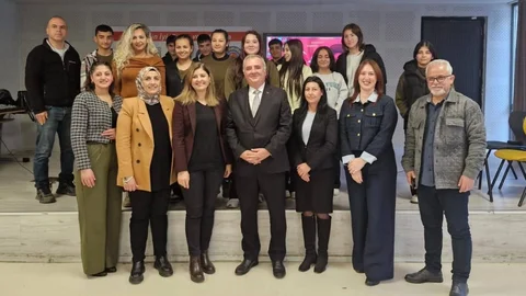 Tarsus'ta Meslek Seçimi ve İş Hayatına Hazırlığı Farkındalık Semineri Düzenlendi.