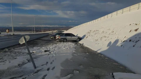 Van’da Zincirleme Trafik Kazası