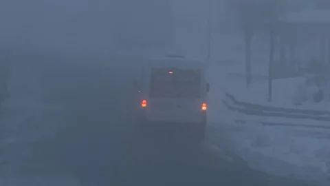 Yüksekova'da Yoğun Sis Etkili Oldu