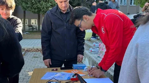 Pazarlar Spor Lisesi'nde Milli Forma Dağıtımı