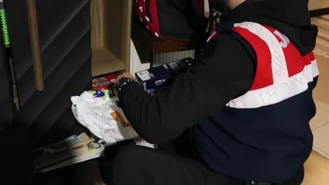 Mersin'de Dolandırıcılara Jandarma Operasyonu