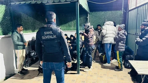 İzmir'de Düzensiz Göçmen Operasyonu