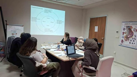 Düzce'de Gebe Okulu Eğitimleri Sürüyor