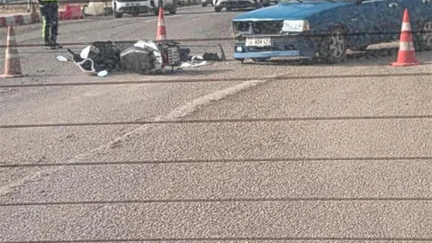 Siirt'te Motosiklet ve Otomobil Çarpıştı
