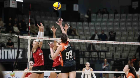 Eczacıbaşı Dynavit Beşiktaş'ı Yendi